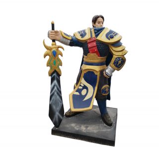 玻璃鋼雕塑的優(yōu)點(diǎn)