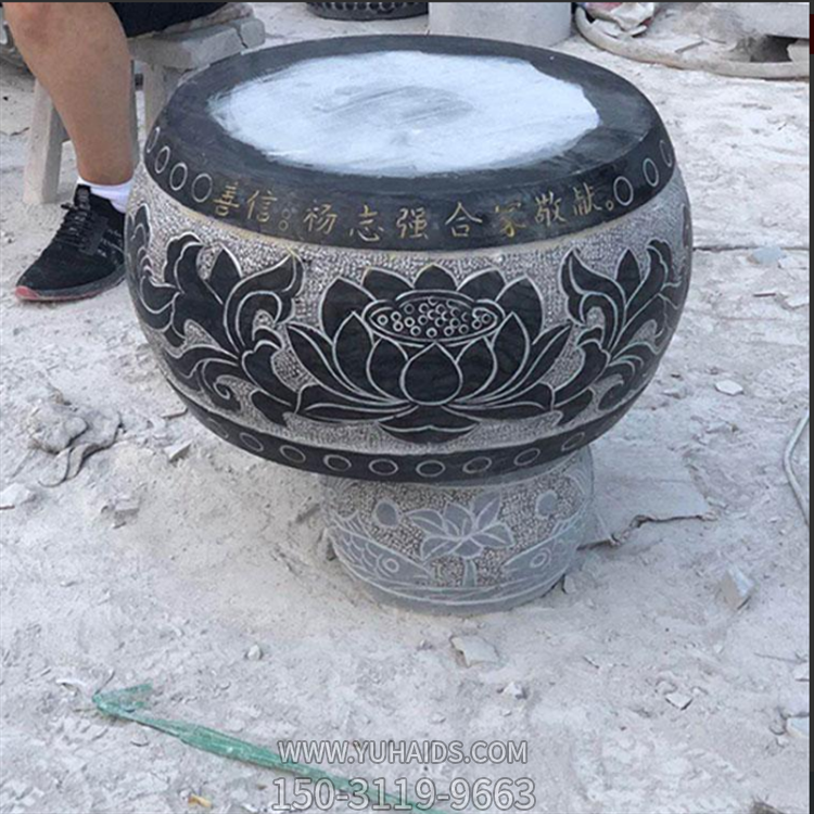 寺廟柱子石墩，柱底柱墩石雕塑