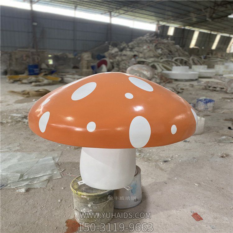 珠?？ㄍㄐ∧⒐降袼?公園景觀玻璃鋼蘑菇雕塑