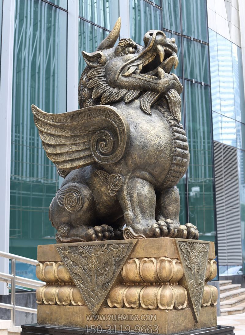 大型機(jī)構(gòu)門(mén)口擺放的玻璃鋼創(chuàng)意獨(dú)角獸雕塑