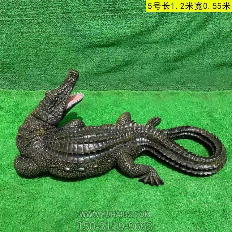 玻璃鋼鱷魚，仿真鱷魚雕塑