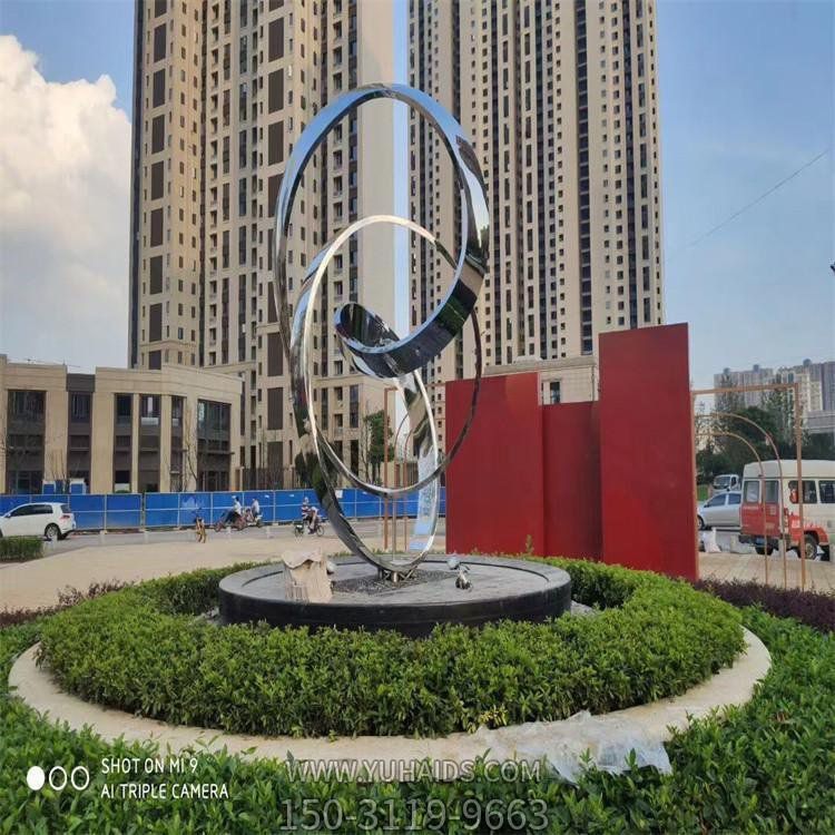 廣場(chǎng)大型不銹鋼創(chuàng)意鏡面圓環(huán)雕塑