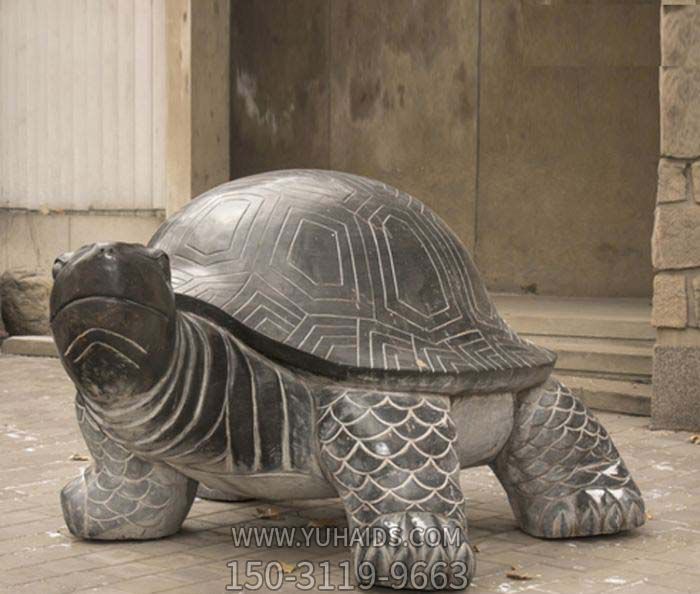 庭院戶外不銹鋼仿真動物烏龜?shù)袼?>
                                <h2>庭院戶外不銹鋼仿真動物烏龜?shù)袼?參數(shù)說明</h2>
                                                                        <table>
                                      <tr>
                                        <th>產(chǎn)品標(biāo)題</th>
                                        <td>庭院戶外不銹鋼仿真動物烏龜?shù)袼?/td>
                                      </tr>
                                      <tr>
                                        <th>發(fā)布時間</th>
                                        <td>2023-06-07 12:49</td>
                                      </tr>
                                      <tr>
                                        <th>價格</th>
                                        <td><span>電話咨詢</td>
                                      </tr>
                                                                              <tr>
                                          <th>雕刻內(nèi)容</th>
                                          <td>動物</td>
                                        </tr>
                                                                              <tr>
                                          <th>制作材質(zhì)</th>
                                          <td>不銹鋼</td>
                                        </tr>
                                                                              <tr>
                                          <th>其他</th>
                                          <td>仿真</td>
                                        </tr>
                                                                          </table>
                                <h2>庭院戶外不銹鋼仿真動物烏龜?shù)袼?詳細(xì)說明</h2>
                                <p>玉海雕塑是一家綜合性的雕塑公司，擁有多款庭院戶外不銹鋼仿真動物烏龜?shù)袼苣Ｐ停杉庸ざㄖ贫喾N庭院戶外不銹鋼仿真動物烏龜?shù)袼?，支持材質(zhì)、樣式、風(fēng)格、尺寸大小等方面的調(diào)整修改定制。我們所加工制作的庭院戶外不銹鋼仿真動物烏龜?shù)袼苜|(zhì)優(yōu)價廉，遍布全國多個省市地區(qū)，想要了解更多案例圖片，請電話或微信咨詢。材質(zhì)、大小、樣式等都可以按需定制，還可根據(jù)您提供給的庭院戶外不銹鋼仿真動物烏龜?shù)袼軜訄D進(jìn)行制作！如有相關(guān)需求，歡迎致電（微信同號）：<span>150-3119-9663</span></p>
                                                                <div   class=