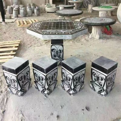青石石桌凳，帶中國棋盤