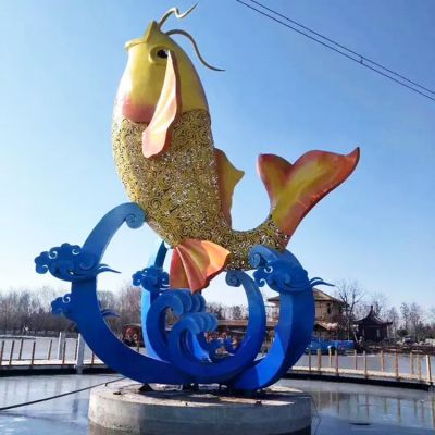 不銹鋼鯉魚雕塑，大型鯉魚躍水景觀雕塑