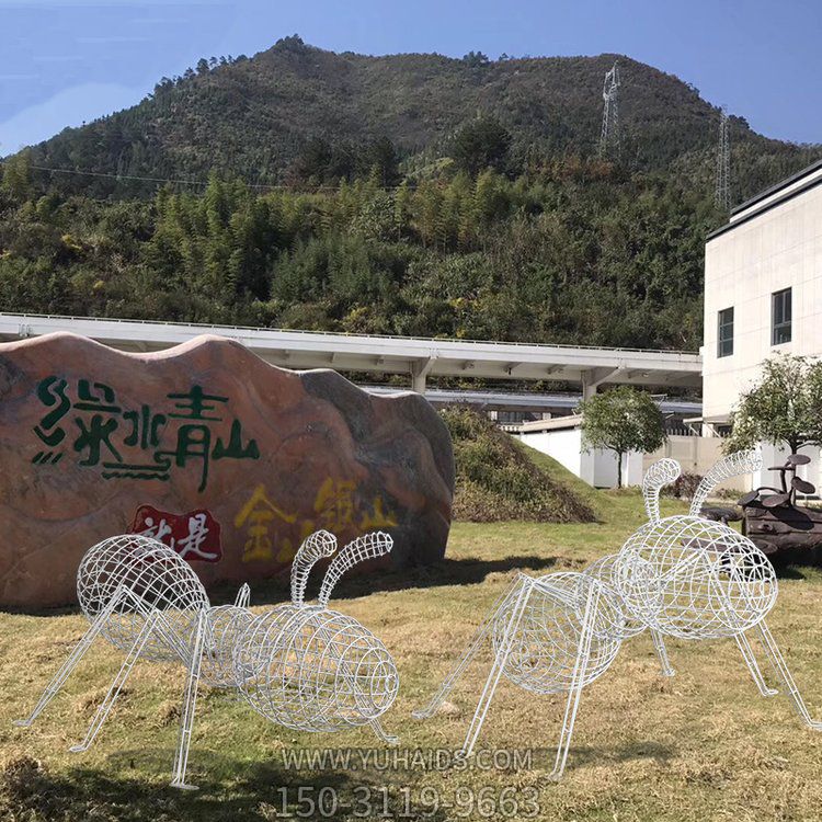 不銹鋼鐵藝螞蟻，鐵絲焊接成的鏤空螞蟻雕塑
