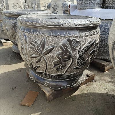 古建庭院蓄水缸，青石水缸