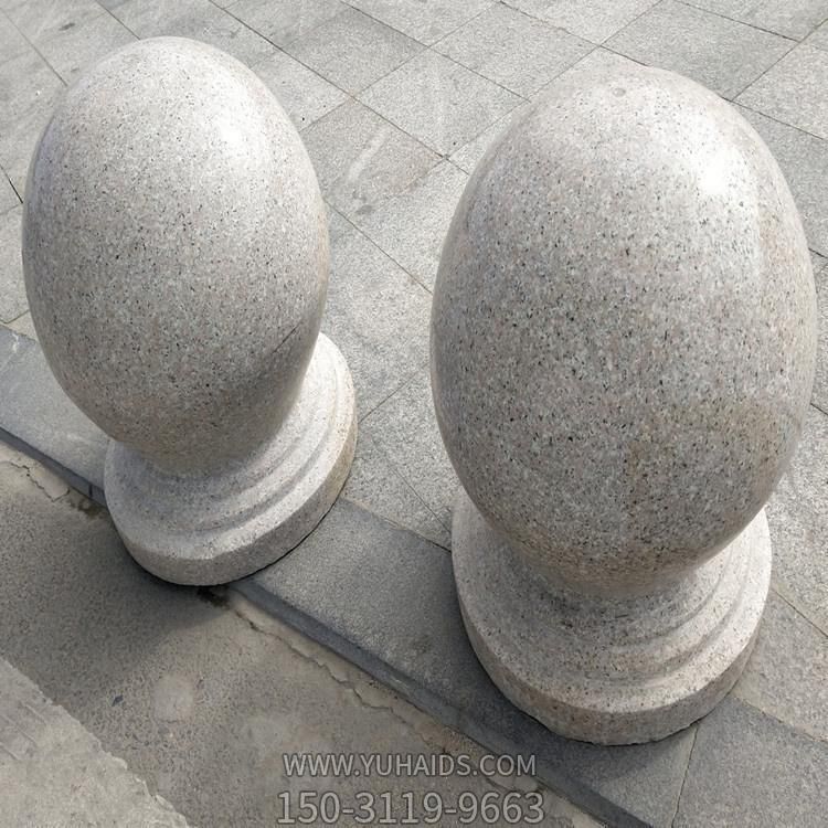 花崗巖小區(qū)廣場(chǎng)門(mén)前擺放擋車石球圓墩雕塑