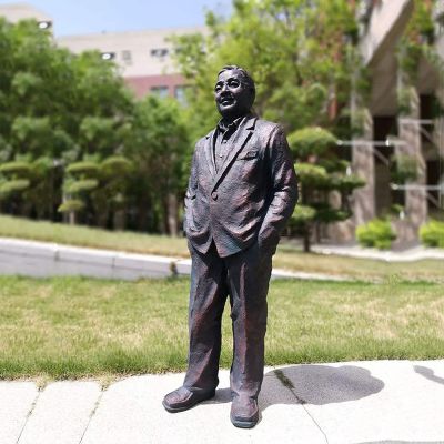 戶外中國當代著名數(shù)學(xué)家鑄銅華羅庚雕塑