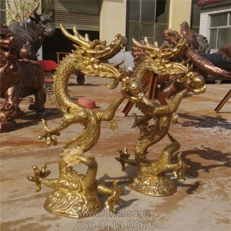 廣場(chǎng)景區(qū)鑄銅雙龍雕塑各種銅龍?jiān)煨?>
                                <h2>廣場(chǎng)景區(qū)鑄銅雙龍雕塑各種銅龍?jiān)煨?參數(shù)說(shuō)明</h2>
                                                                        <table>
                                      <tr>
                                        <th>產(chǎn)品標(biāo)題</th>
                                        <td>廣場(chǎng)景區(qū)鑄銅雙龍雕塑各種銅龍?jiān)煨?/td>
                                      </tr>
                                      <tr>
                                        <th>發(fā)布時(shí)間</th>
                                        <td>2023-06-07 19:02</td>
                                      </tr>
                                      <tr>
                                        <th>價(jià)格</th>
                                        <td><span>電話咨詢</td>
                                      </tr>
                                                                              <tr>
                                          <th>雕刻內(nèi)容</th>
                                          <td>龍</td>
                                        </tr>
                                                                              <tr>
                                          <th>應(yīng)用場(chǎng)所</th>
                                          <td>廣場(chǎng)</td>
                                        </tr>
                                                                              <tr>
                                          <th>制作材質(zhì)</th>
                                          <td>鑄銅</td>
                                        </tr>
                                                                          </table>
                                <h2>廣場(chǎng)景區(qū)鑄銅雙龍雕塑各種銅龍?jiān)煨?詳細(xì)說(shuō)明</h2>
                                <p>玉海雕塑是一家綜合性的雕塑公司，擁有多款廣場(chǎng)景區(qū)鑄銅雙龍雕塑各種銅龍?jiān)煨湍Ｐ?，可加工定制多種廣場(chǎng)景區(qū)鑄銅雙龍雕塑各種銅龍?jiān)煨?，支持材質(zhì)、樣式、風(fēng)格、尺寸大小等方面的調(diào)整修改定制。我們所加工制作的廣場(chǎng)景區(qū)鑄銅雙龍雕塑各種銅龍?jiān)煨唾|(zhì)優(yōu)價(jià)廉，遍布全國(guó)多個(gè)省市地區(qū)，想要了解更多案例圖片，請(qǐng)電話或微信咨詢。材質(zhì)、大小、樣式等都可以按需定制，還可根據(jù)您提供給的廣場(chǎng)景區(qū)鑄銅雙龍雕塑各種銅龍?jiān)煨蜆訄D進(jìn)行制作！如有相關(guān)需求，歡迎致電（微信同號(hào)）：<span>150-3119-9663</span></p>
                                                                <div   class=