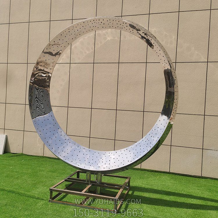 不銹鋼圓環(huán)創(chuàng)意景觀雕塑，鏡面打孔，可透光，可放大