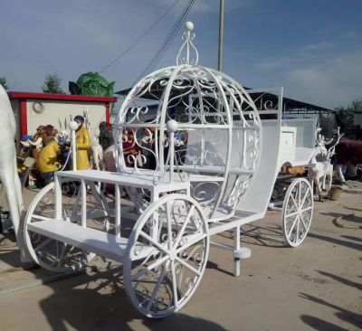 兒童游樂(lè)園創(chuàng)意鏤空不銹鋼馬車(chē)雕塑