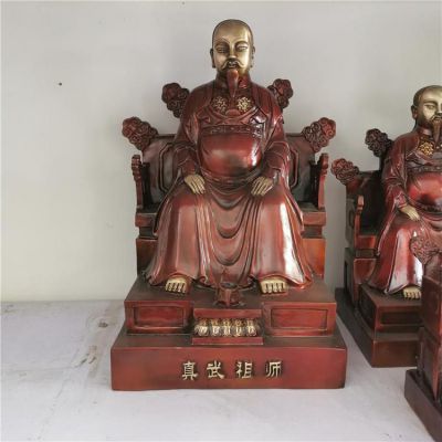 真武祖師坐姿銅像，紫銅紅色端坐的真武祖師鑄銅雕塑像