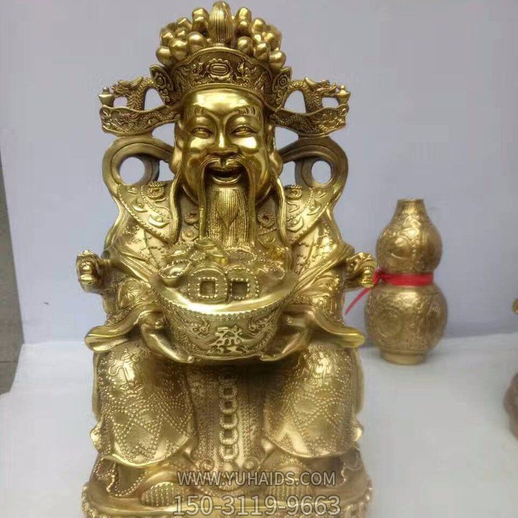 鑄銅戶外園林景觀財神爺?shù)袼?>
                                <h2>鑄銅戶外園林景觀財神爺?shù)袼?參數(shù)說明</h2>
                                                                        <table>
                                      <tr>
                                        <th>產(chǎn)品標題</th>
                                        <td>鑄銅戶外園林景觀財神爺?shù)袼?/td>
                                      </tr>
                                      <tr>
                                        <th>發(fā)布時間</th>
                                        <td>2023-06-08 10:12</td>
                                      </tr>
                                      <tr>
                                        <th>價格</th>
                                        <td><span>電話咨詢</td>
                                      </tr>
                                                                              <tr>
                                          <th>雕刻內(nèi)容</th>
                                          <td>園林</td>
                                        </tr>
                                                                              <tr>
                                          <th>其他</th>
                                          <td>景觀</td>
                                        </tr>
                                                                              <tr>
                                          <th>制作材質(zhì)</th>
                                          <td>鑄銅</td>
                                        </tr>
                                                                          </table>
                                <h2>鑄銅戶外園林景觀財神爺?shù)袼?詳細說明</h2>
                                <p>玉海雕塑是一家綜合性的雕塑公司，擁有多款鑄銅戶外園林景觀財神爺?shù)袼苣Ｐ停杉庸ざㄖ贫喾N鑄銅戶外園林景觀財神爺?shù)袼?，支持材質(zhì)、樣式、風(fēng)格、尺寸大小等方面的調(diào)整修改定制。我們所加工制作的鑄銅戶外園林景觀財神爺?shù)袼苜|(zhì)優(yōu)價廉，遍布全國多個省市地區(qū)，想要了解更多案例圖片，請電話或微信咨詢。材質(zhì)、大小、樣式等都可以按需定制，還可根據(jù)您提供給的鑄銅戶外園林景觀財神爺?shù)袼軜訄D進行制作！如有相關(guān)需求，歡迎致電（微信同號）：<span>150-3119-9663</span></p>
                                                                <div   class=