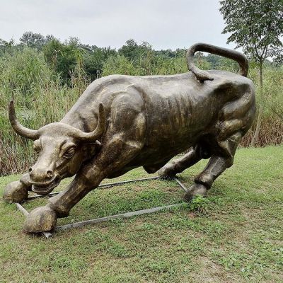 華爾街牛，玻璃鋼仿銅動物雕塑