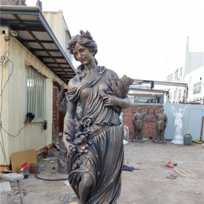 戶(hù)外街道玻璃鋼仿銅西方人物景觀雕塑