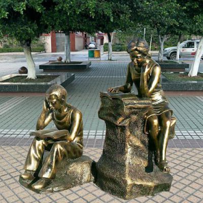 讀書，玻璃鋼仿銅男女學(xué)生看書場(chǎng)景