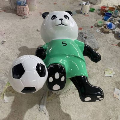 卡通彩繪熊貓雕塑是怎么制作出來(lái)的？